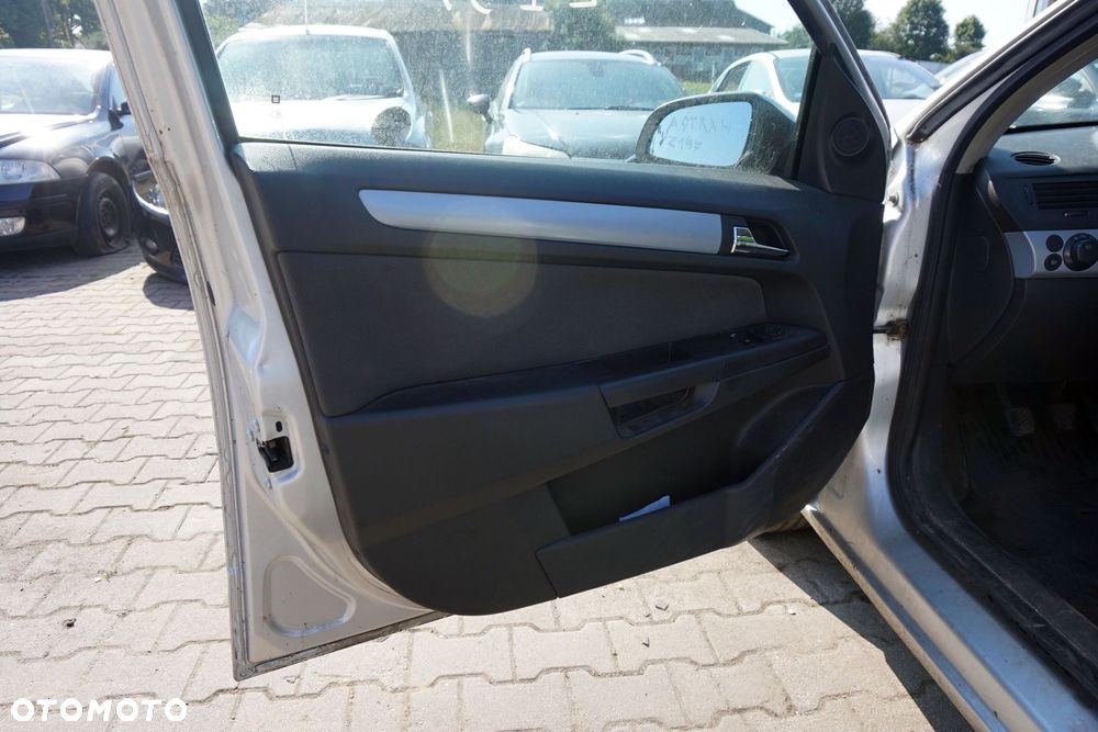 DRZWI PRZEDNIE LEWE ASTRA III H KOMBI Z157  SREBRNY OPEL 2004-2006 - 9
