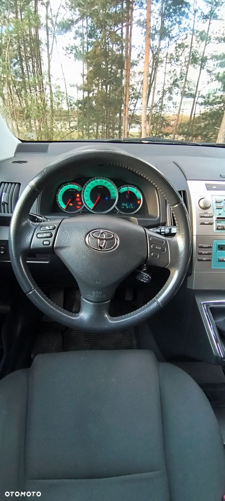Toyota Corolla Verso - 22