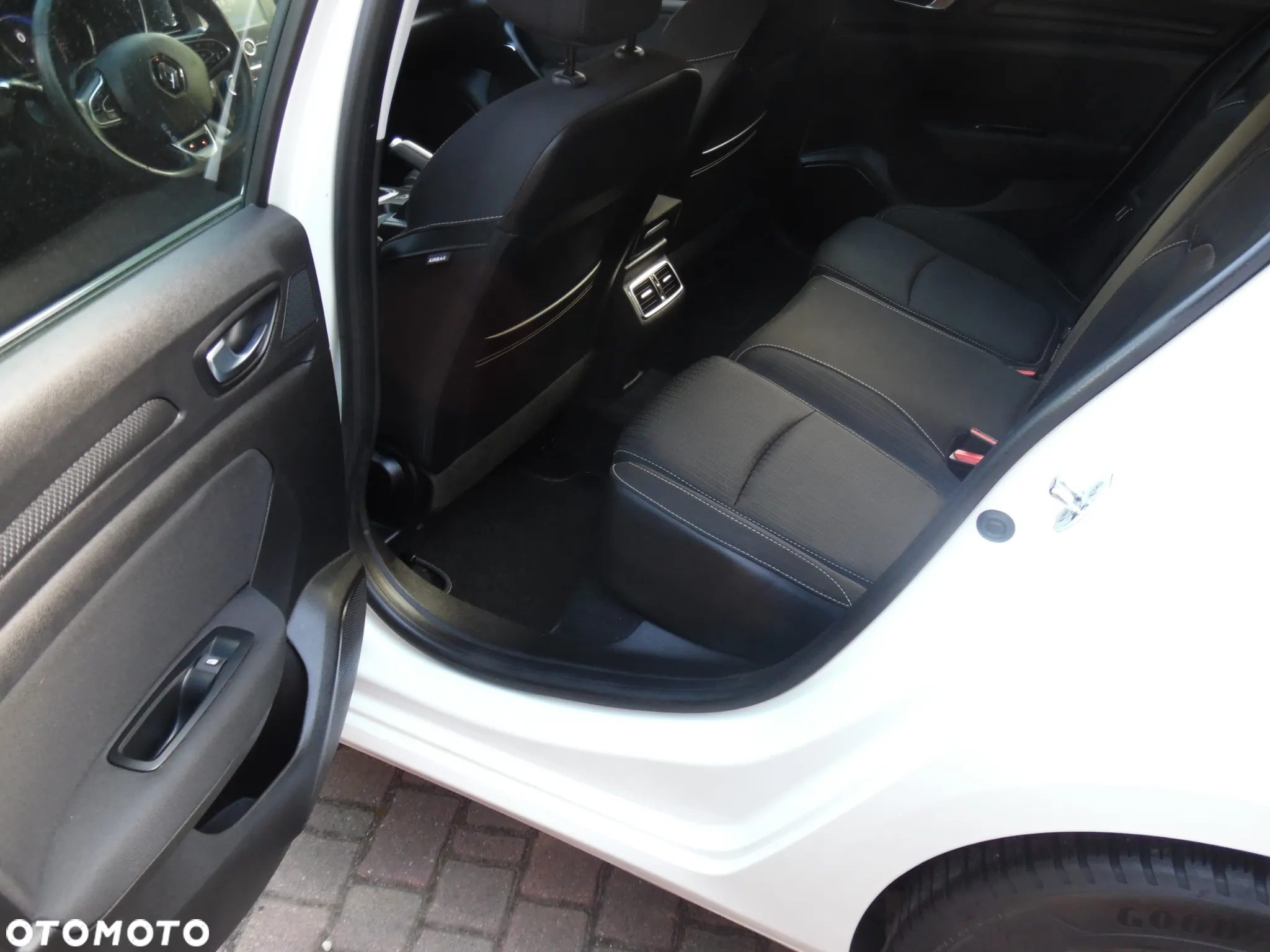 Renault Megane 1.5 dCi Business - 12