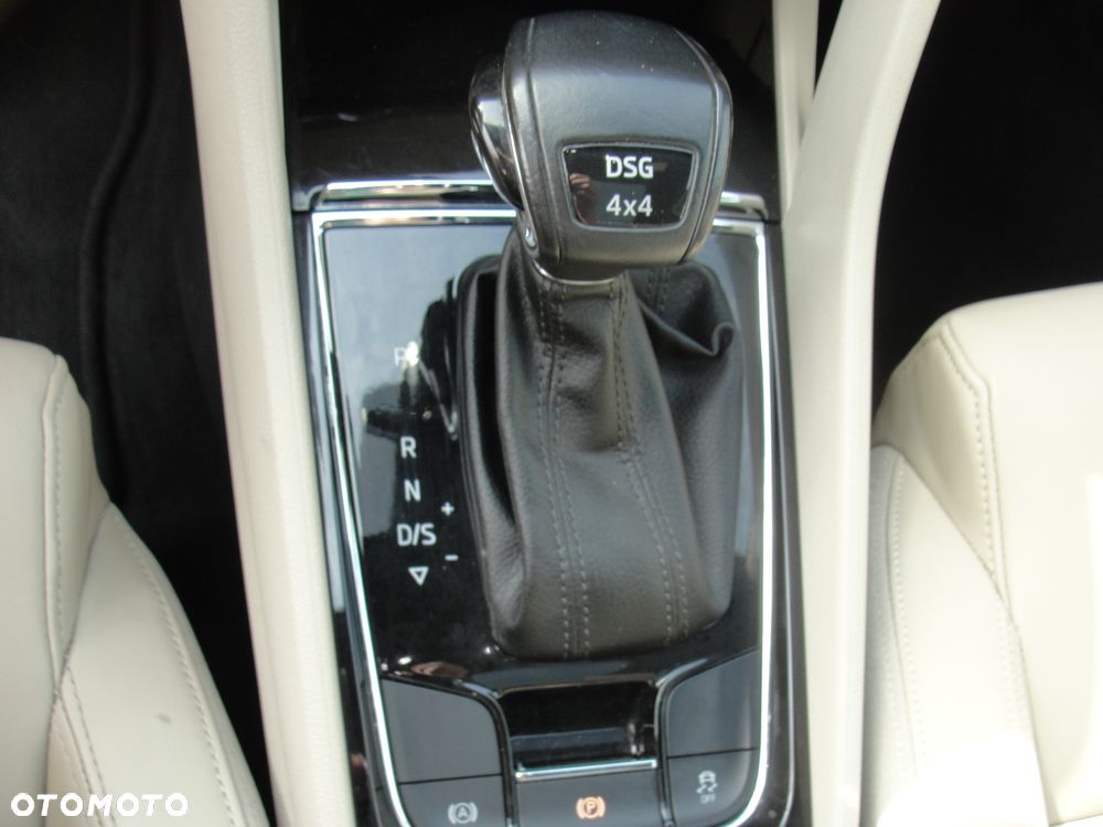 Skoda Karoq 2.0 TDI SCR 4x4 Ambition DSG - 19