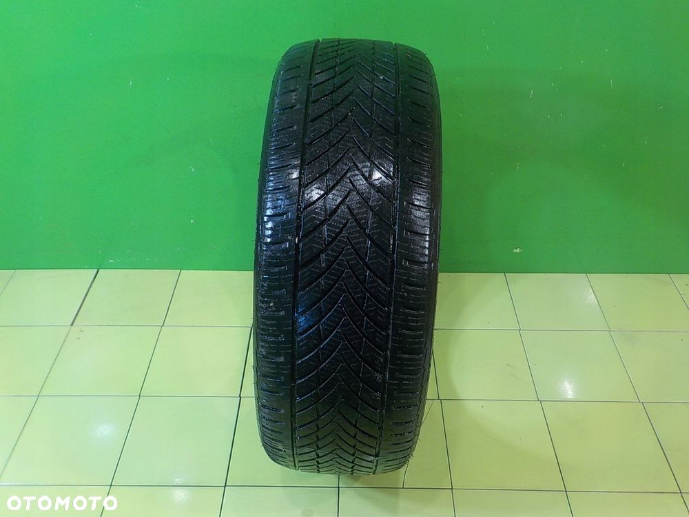 ROTALLA SETULA4 SEASON RA03 235/55/18 104V XL M+S opona zimowa 5,08mm - 1