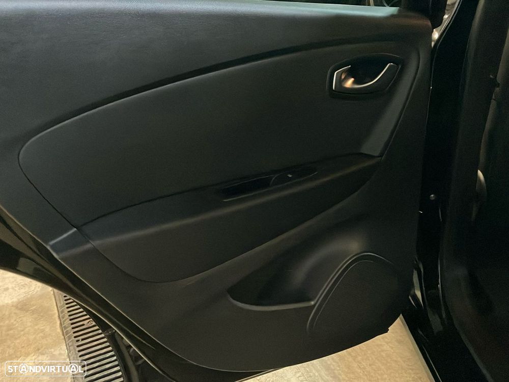 Renault Captur 1.5 dCi Exclusive EDC - 22