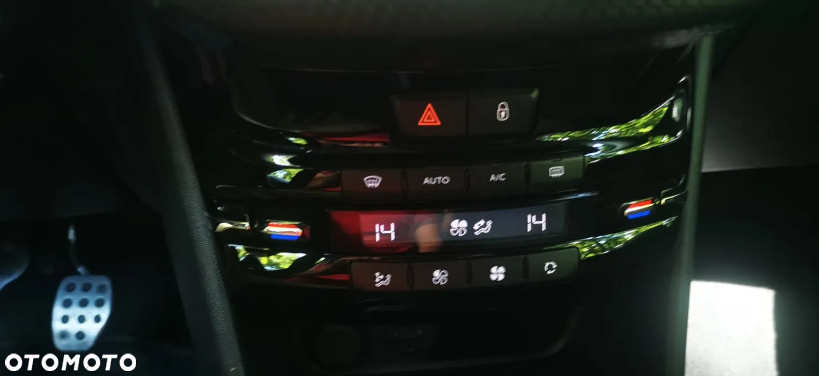 Peugeot 208 1.2 PureTech Allure S&S - 12