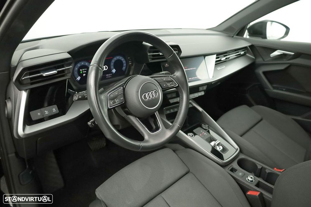 Audi A3 Sportback 45 TFSIe S line - 8