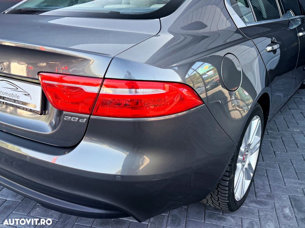 Jaguar XE 20d Aut. Prestige - 16