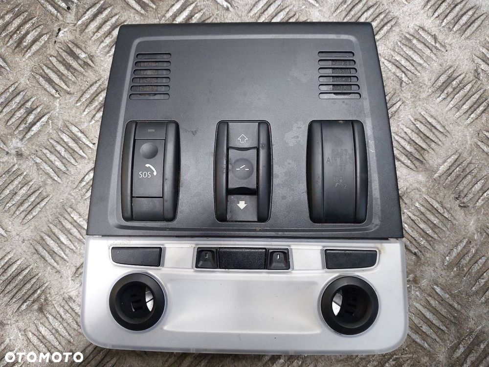 LAMPKA PODSUFITKI PRZEŁĄCZNIK SZYBERDACHU BMW X1 E84 9225516 - 1