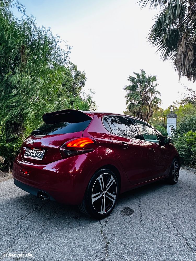 Peugeot 208 1.2 PureTech GT Line - 5