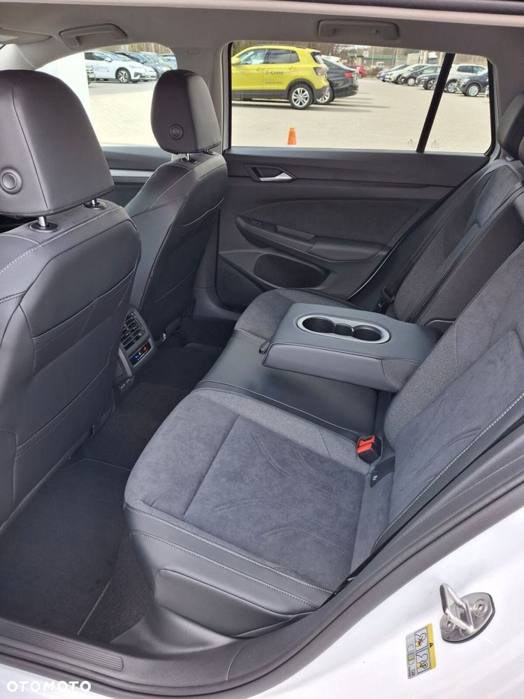Volkswagen Golf Variant - 16