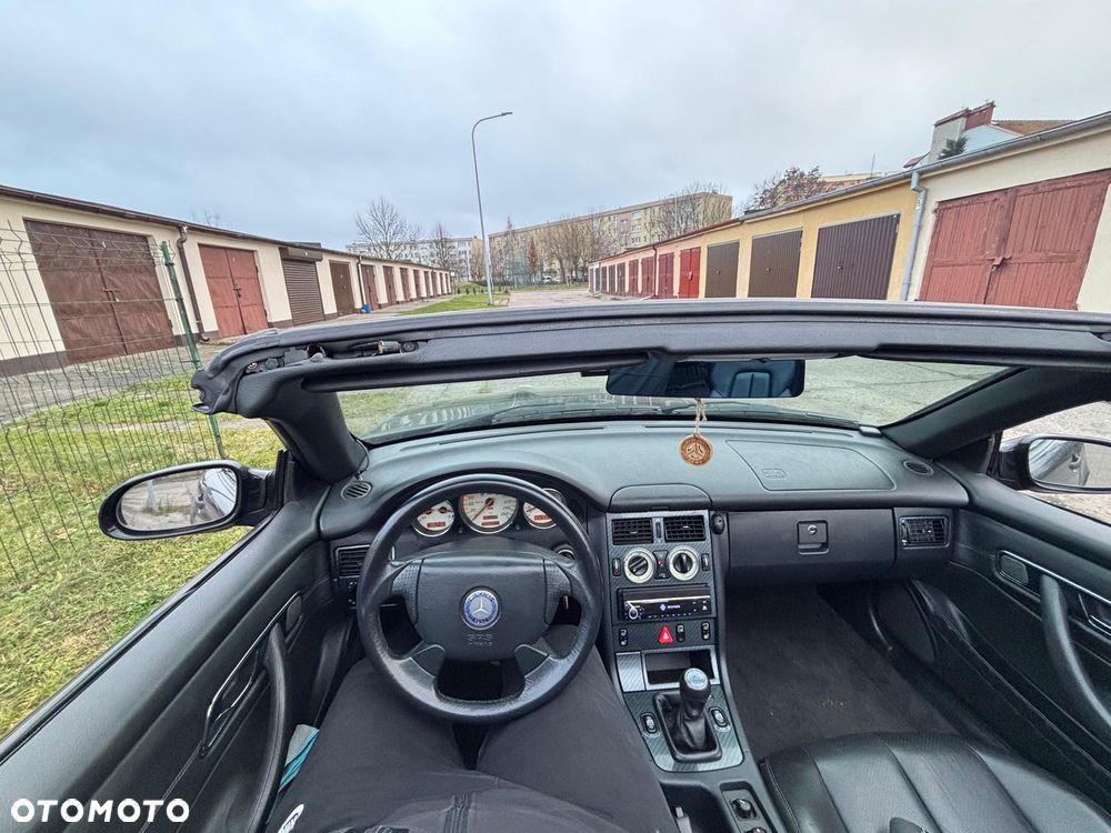 Mercedes-Benz SLK 200 - 11