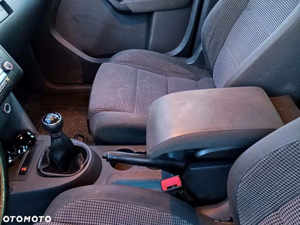 Volkswagen Touran 1.9 TDI Highline - 16