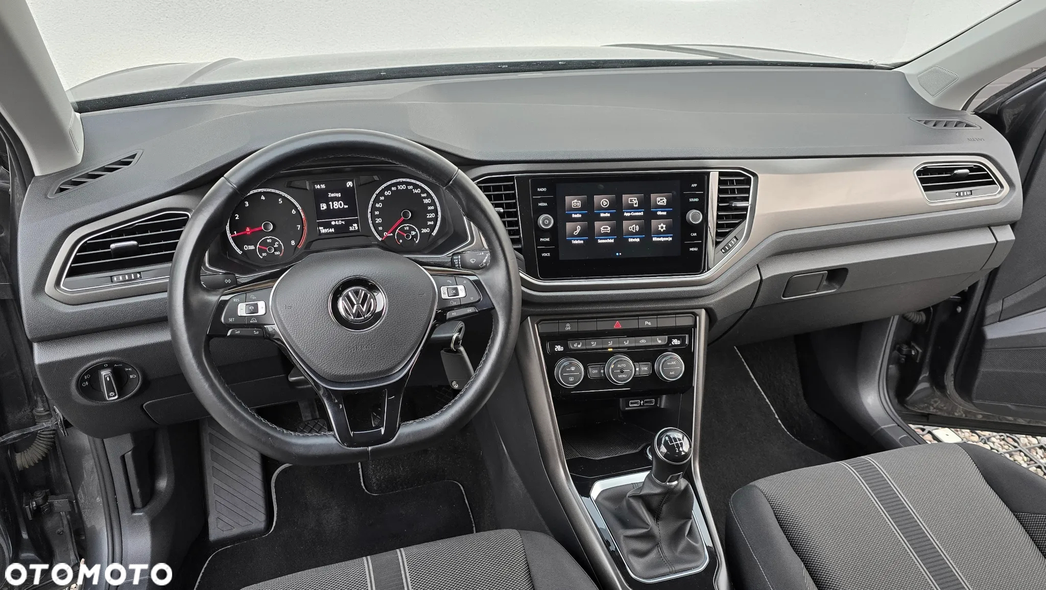 Volkswagen T-Roc 1.5 TSI Style - 6