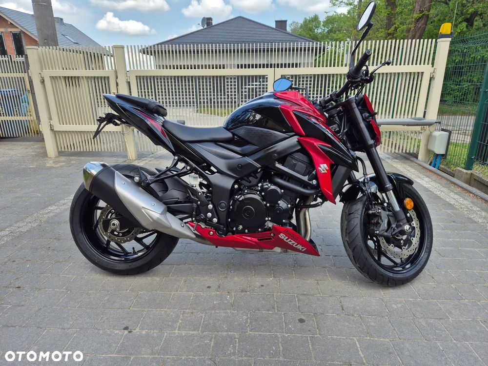 Suzuki GSX - 5