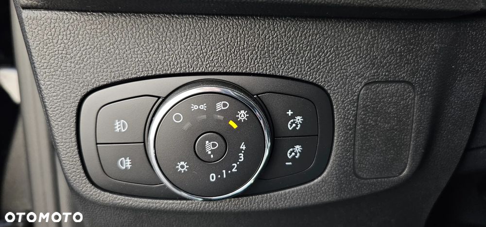 Ford Focus 1.0 EcoBoost mHEV Titanium - 8