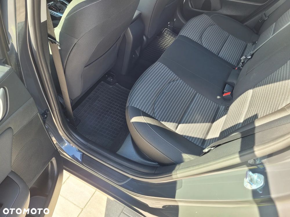 Kia Ceed - 22