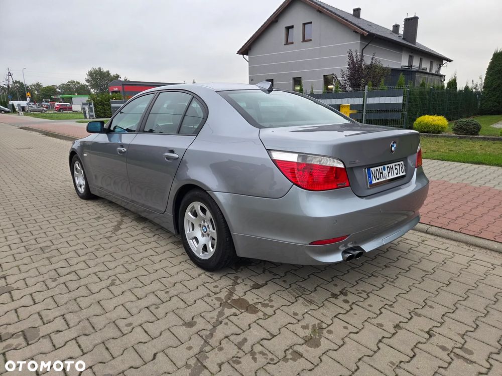 BMW Seria 5 520i - 15
