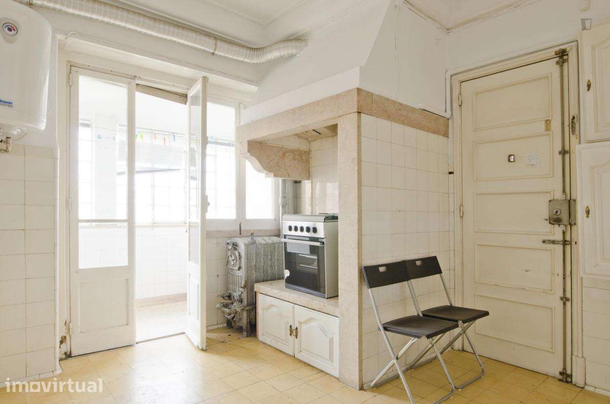 Quarto - localizado em Alameda Lisbon - Grande imagem: 4/18
