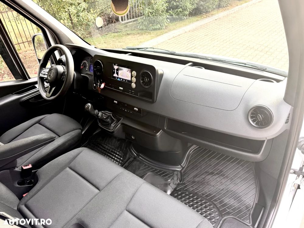 Mercedes-Benz Sprinter - 7