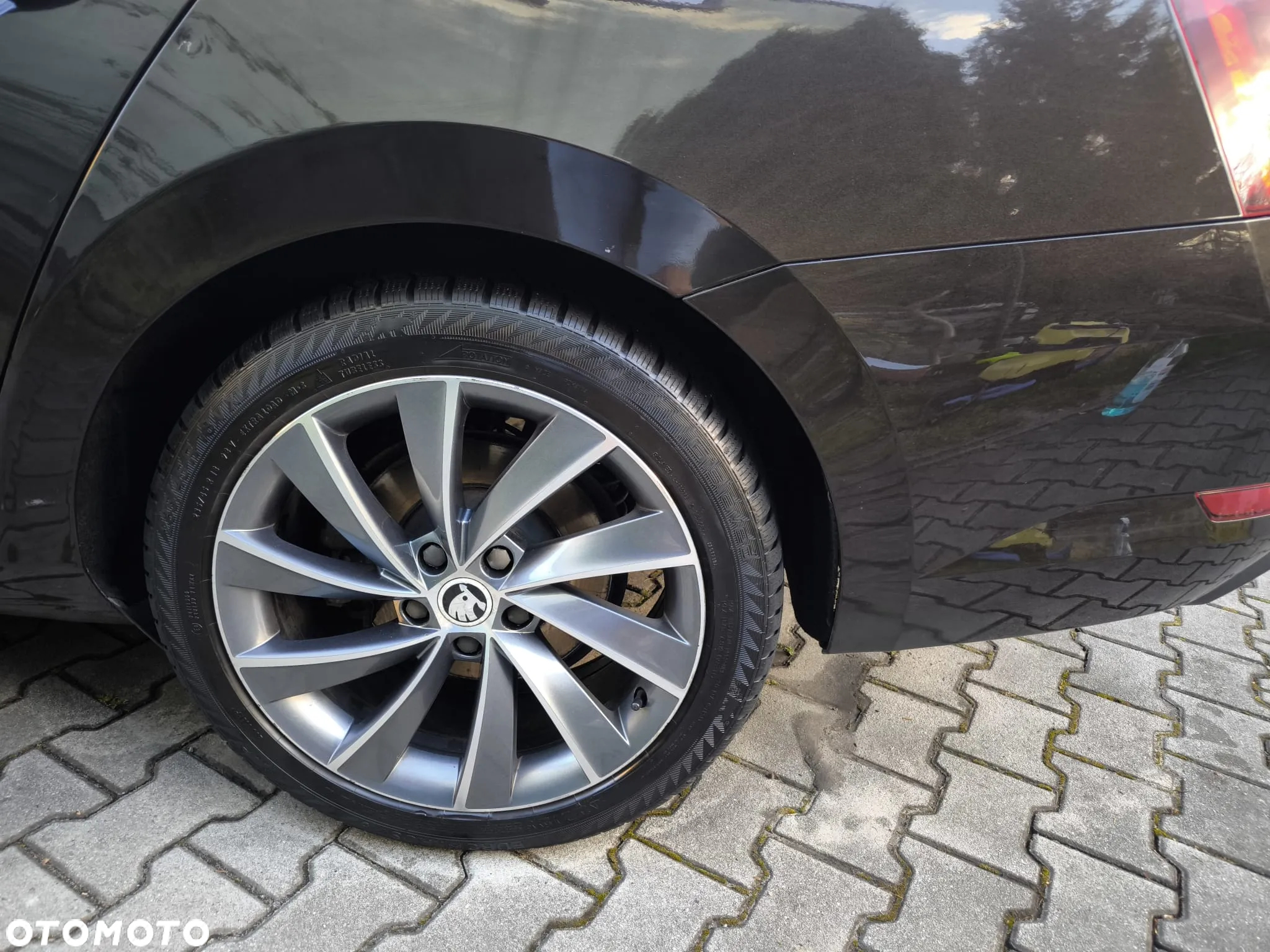 Skoda Superb 2.0 TDI 4x4 L&K DSG - 8