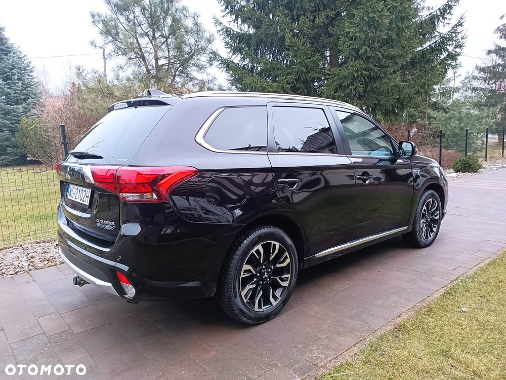 Mitsubishi Outlander - 9