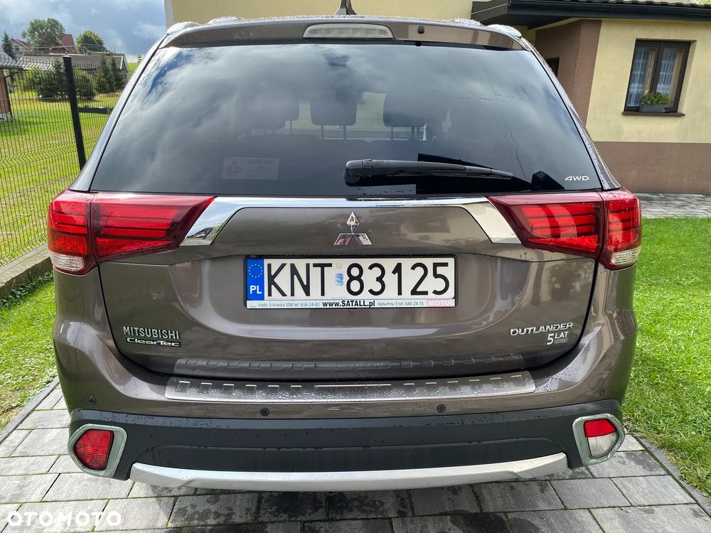 Mitsubishi Outlander 2.0 Intense + Navi 4WD CVT - 4