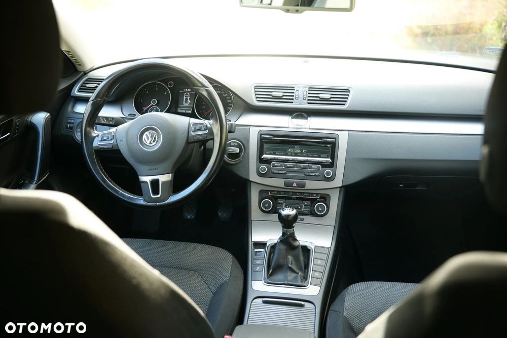 Volkswagen Passat 2.0 TDI BlueMotion Technology Comfortline - 7