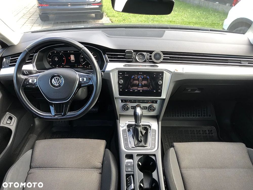 Volkswagen Passat 2.0 TDI BMT Comfortline DSG - 10