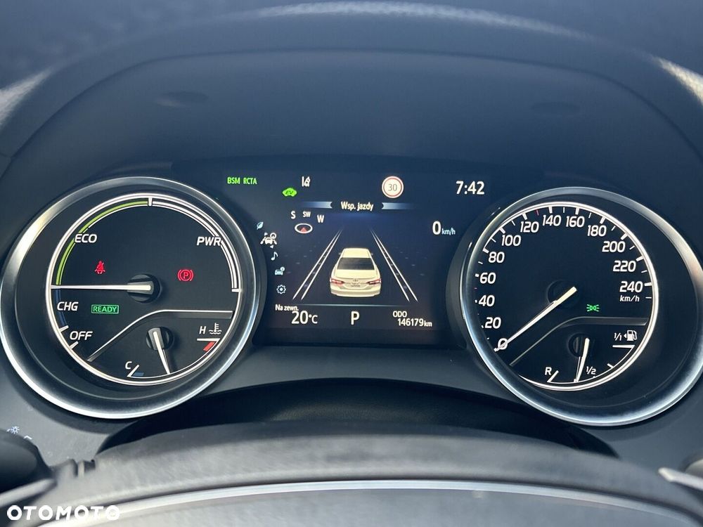 Toyota Camry 2.5 Hybrid Executive CVT - 19