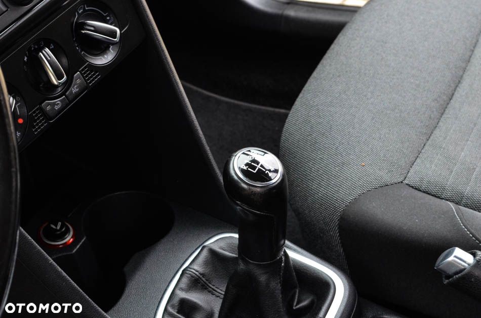 Volkswagen Polo 1.2 Comfortline - 36