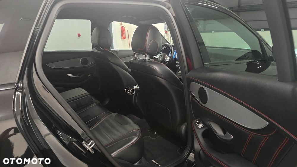 Mercedes-Benz GLC 300 d 4Matic 9G-TRONIC AMG Line Plus - 15