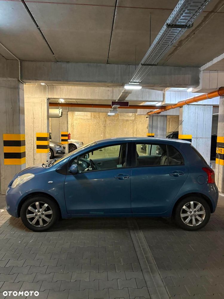 Toyota Yaris 1.3 Prestige - 3
