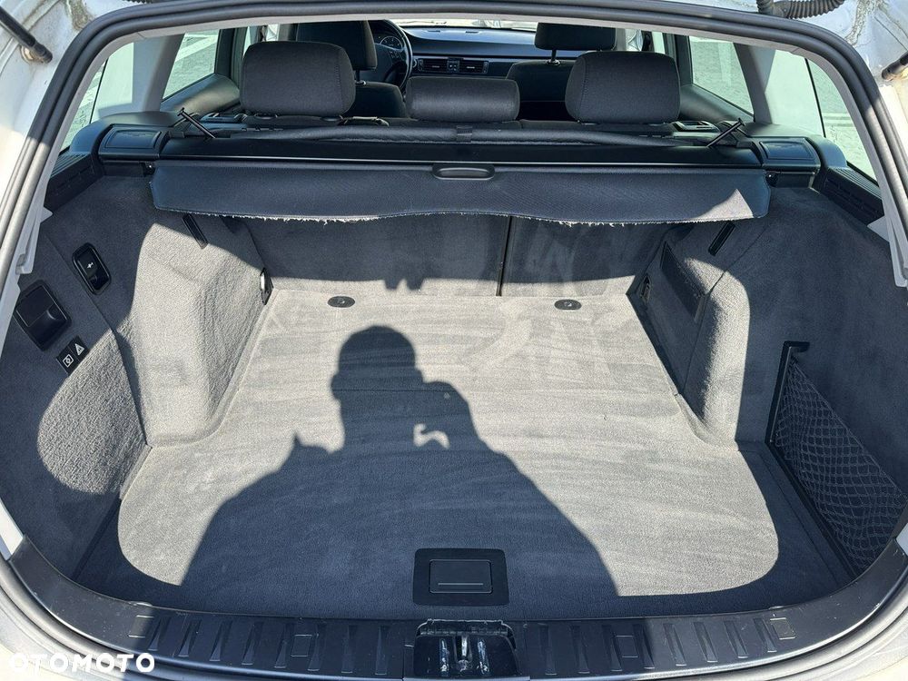 BMW Seria 3 - 23