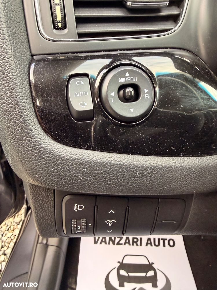 Kia Ceed 1.4 CRDi 90 SW Vision - 18