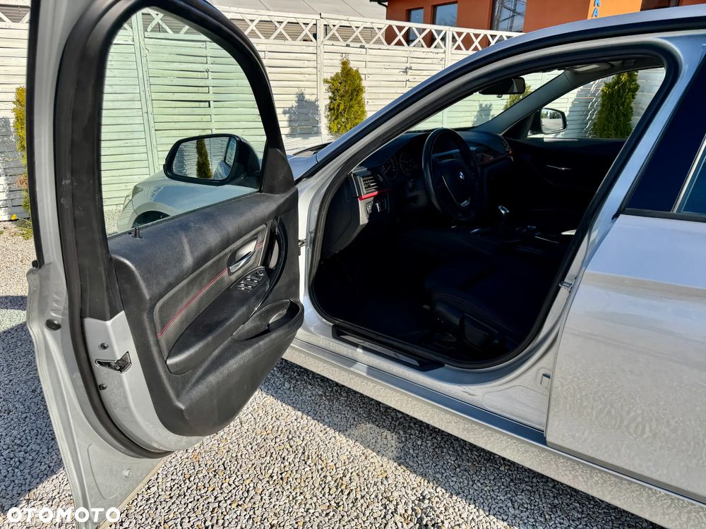 BMW Seria 3 316d Sport Line - 30