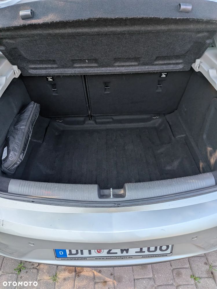 Opel Astra 1.4 T Dynamic S&S - 25