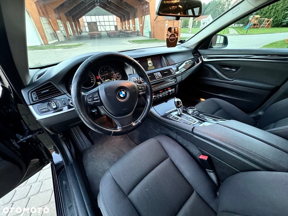 BMW Seria 5 520d - 5