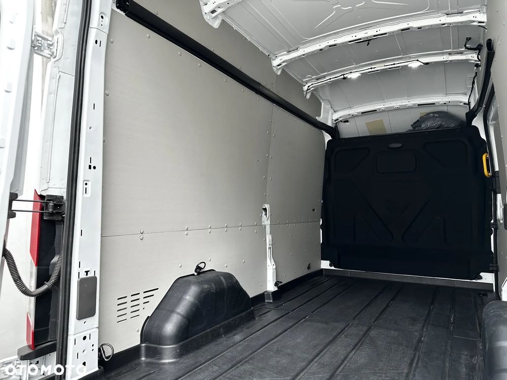 Ford Transit - 10