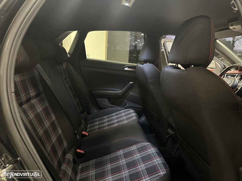 VW Polo 2.0 TSI GTI DSG - 40
