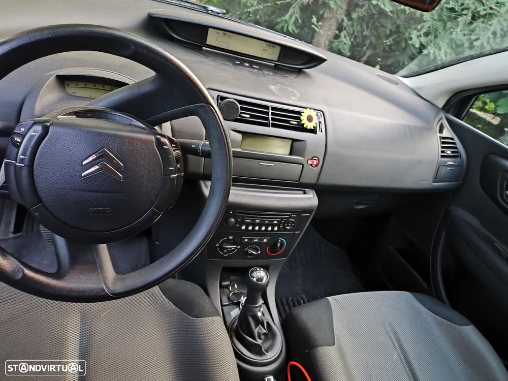 Citroën C4 1.4 16V SX - 9