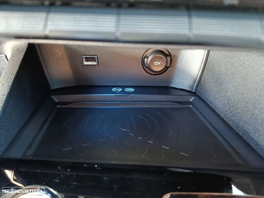 Peugeot 3008 1.6 Hybrid Allure Pack e-EAT8 - 32