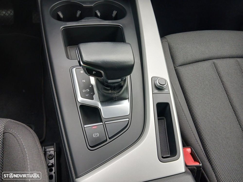 Audi A4 Avant 35 TDI S tronic - 31