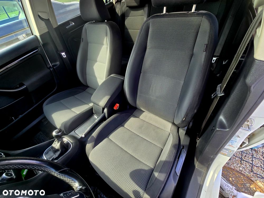 Volkswagen Golf 1.6 Comfortline - 19