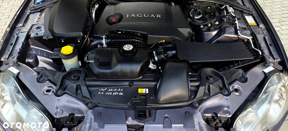 Jaguar XF 3.0 V6 D Luxury - 19
