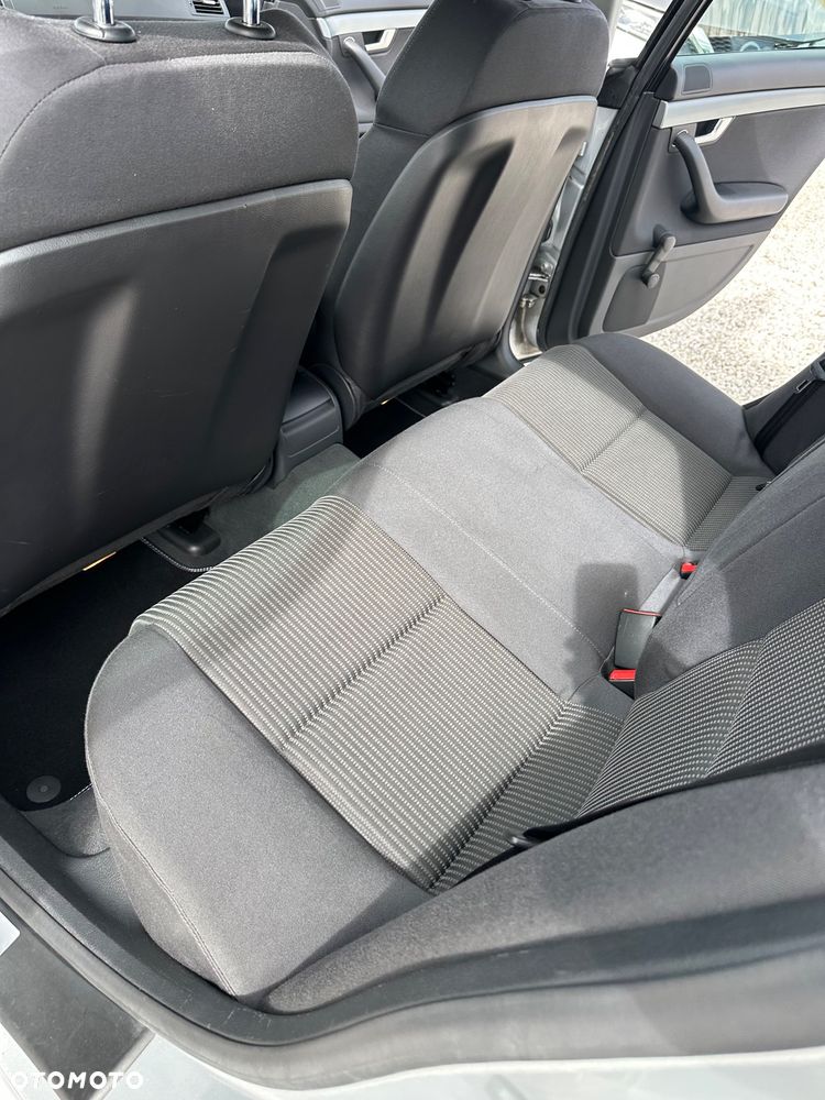 Audi A4 Limousine - 23