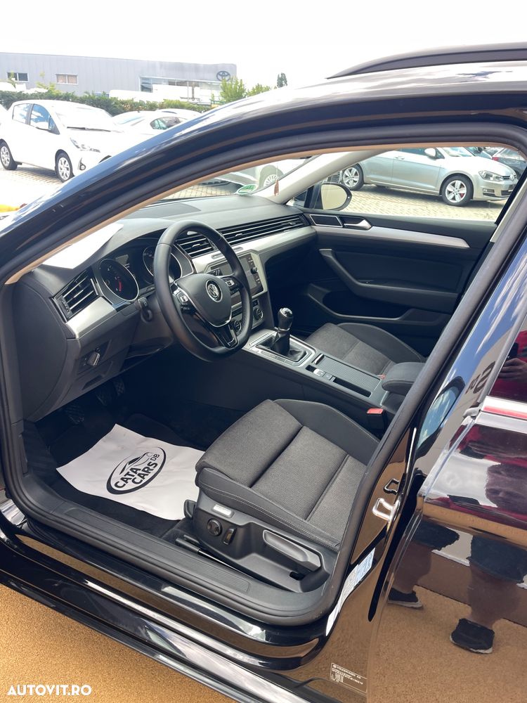 Volkswagen Passat 2.0 TDI (BlueMotion Technology) Comfortline - 29