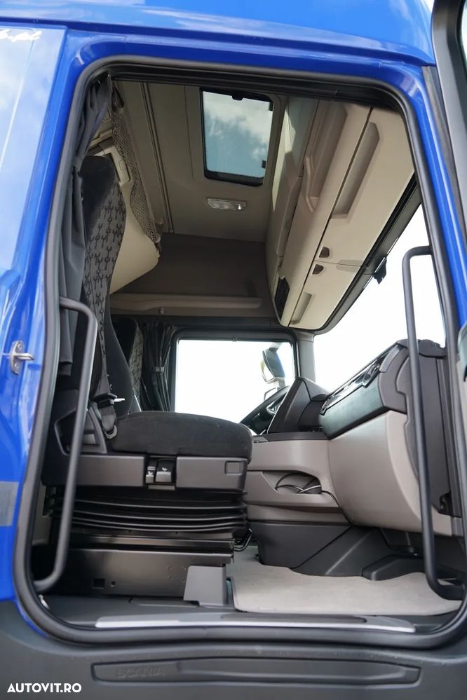 Scania S 450 / SOLO / CORTINĂ / 6x2 / ACOPERIȘ RIDICABIL / PUNȚĂ RIDICABILĂ / - 35