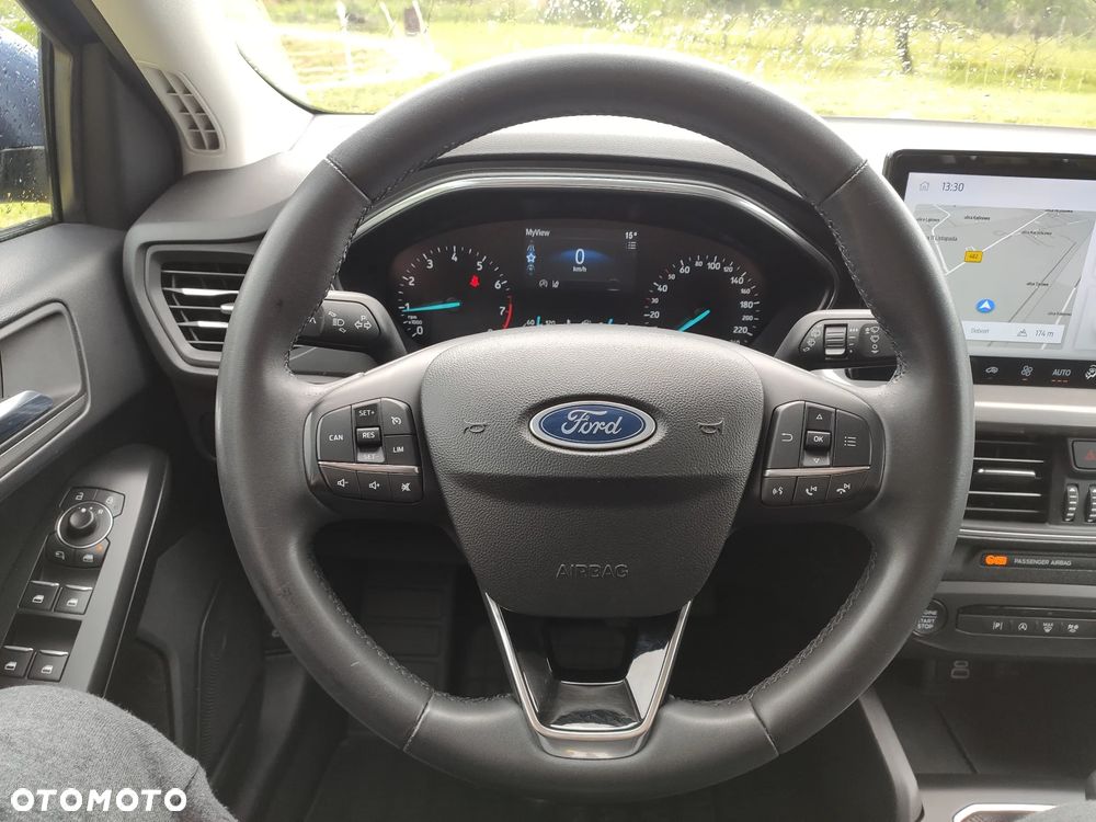 Ford Focus 1.0 EcoBoost mHEV Titanium - 24