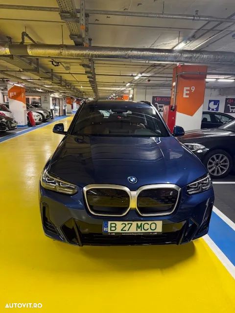BMW iX3 - 5