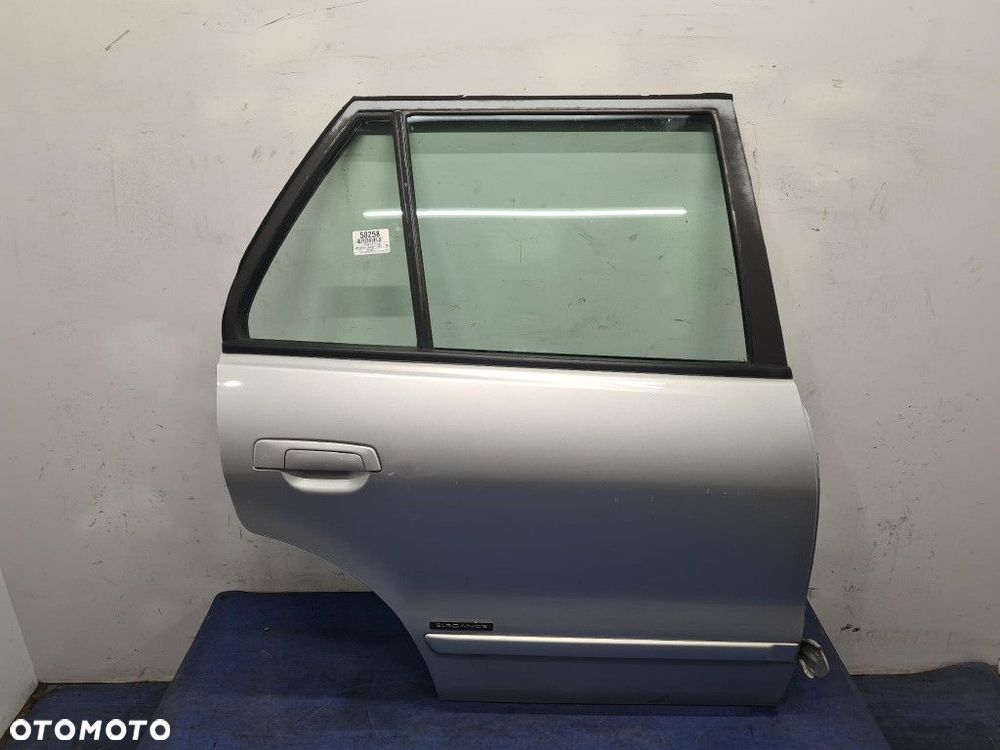 MITSUBISHI GALANT VIII KOMBI DRZWI TYŁ PRAWE A69 - 1