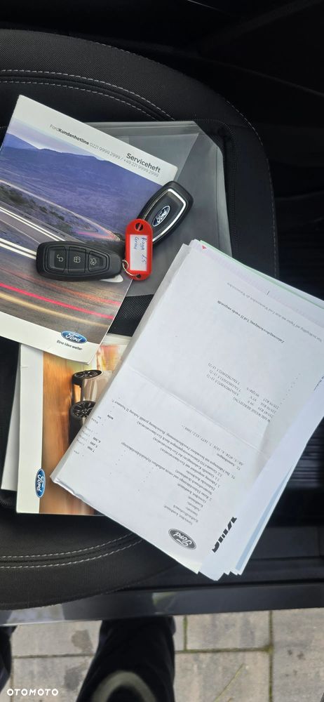 Ford Kuga 1.5 EcoBoost 2x4 Business Edition - 25