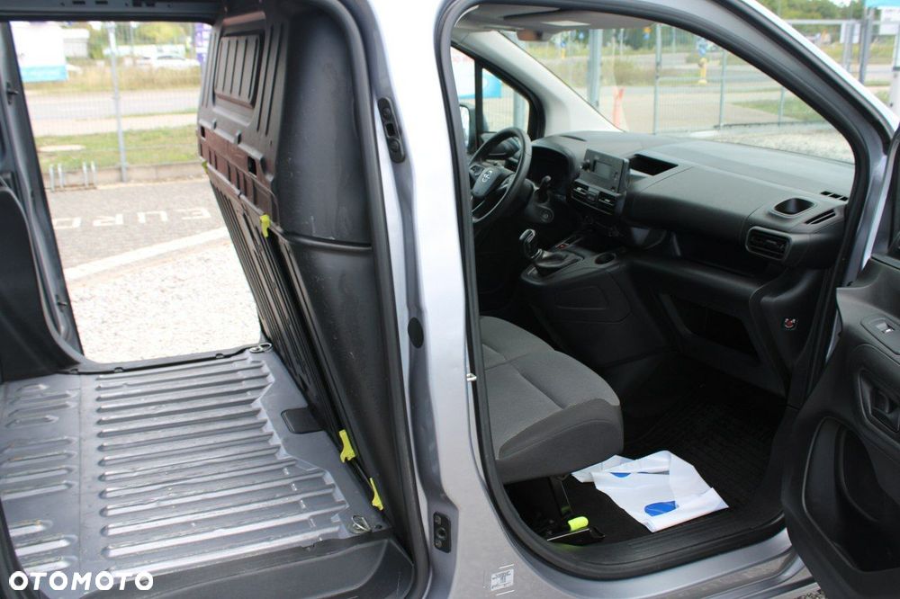 Opel Combo - 25